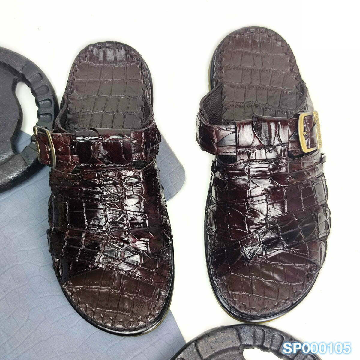 Dép Doctor 2007 Phiên Bản Cá Sấu Gai Siêu Ngầu Nâu Bóng Đế 2.5cm